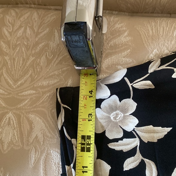 Ann Taylor 100% Silk Floral Cream & Tan Flowers on a Background A-Line Skirt 12 - Picture 6 of 8